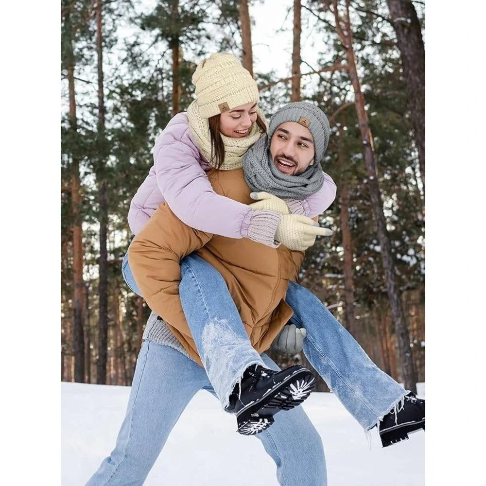 MSRP $31 Winter Beanie Hat Scarf Gloves Set Warm Fleece Knit Hats‎ Touch Screen